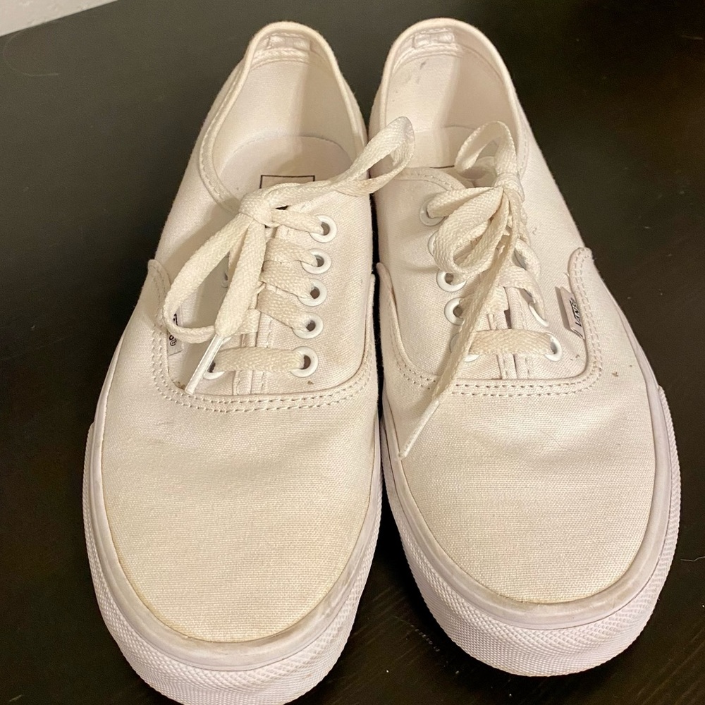 Vans Women’s Authentic Low Top Shoes